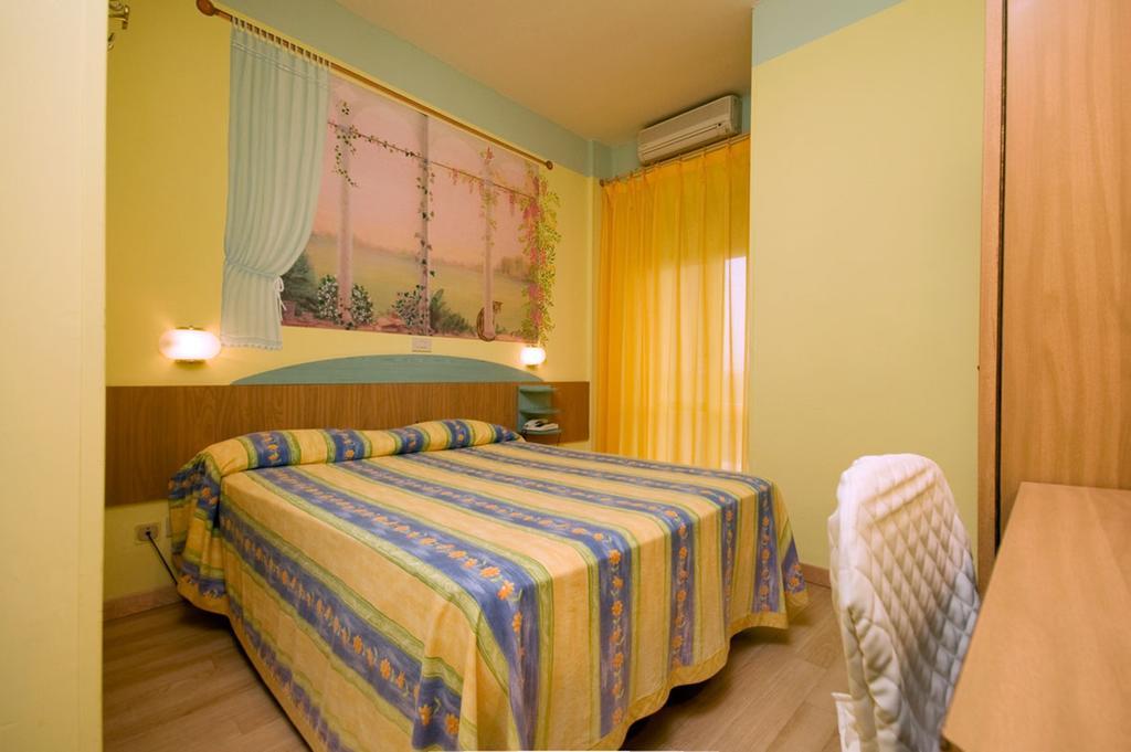 Hotel Mocambo Piscina E Spiaggia Σαν Μπενεντέτο ντελ Τρόντο Δωμάτιο φωτογραφία